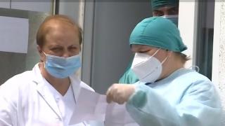 Linia întâi la pericol, ultima linie la răsplată. Cadrele medicale care luptă cu Covid-19 își strigă disperarea