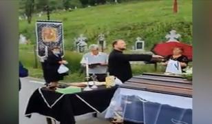 Reacția Arhiepiscopiei Clujului, după ce un preot a condiționat o înmormântare de plata unei sume de bani