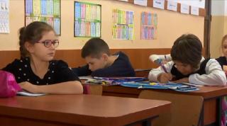 Părinții ezită să-și trimită copiii la școală, din toamnă, din cauza neîncrederii în măsurile de siguranță impuse