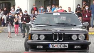Mașini de epocă, față-n față cu autoturismele electrice la Sibiu