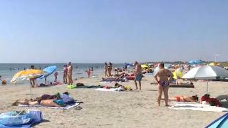 Plajele Vadu şi Corbu, aglomerate de prea mulţi turişti care căutau liniştea