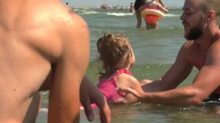 Marea, "bazinul" perfect pentru primele lecții de înot