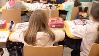 Măşti de protecție gratuite de la stat, doar pentru elevii săraci