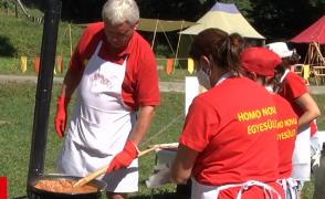 Cel mai priceput bucătar la gulaș, preparat în Ardeal