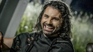 Pepe, un nou hobby. Artistul are bar online pe Youtube