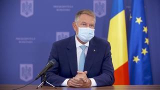 Iohannis: "Profesorii vor merge cu mască, pe care și-o vor procura ei și elevii la fel" | Video