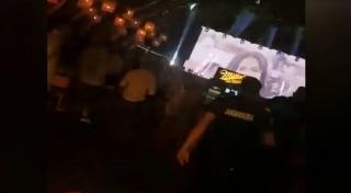 Polițiștii, huiduiți în momentul în care au vrut să oprească o petrecere în Mamaia