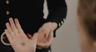 Spaniolii au inventat ștampila care îi ajută pe copii să se spele cât mai des și corect pe mâini (Video)