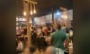 Șef din Poliția Năvodari, surprins petrecând alături de Vali Vijelie la un concert unde nu se respectau regulile impuse din cauza coronavirusului