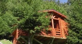 Turiştii sunt aşteptaţi la un festival atipic de teatru şi film pe malul lacului, în comuna Arcuş