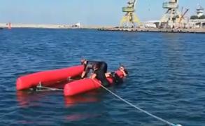 Un catamaran s-a răsturnat pe mare, în apropierea localităţii 2 Mai