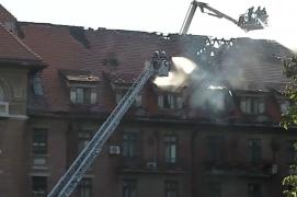 Hotel emblematic al Bucureştiului, distrus de foc. Clădirea nu avea sistem de alarmă la incendiu