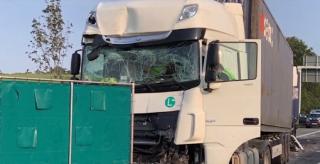 Un şofer român de TIR a spulberat un microbuz în Germania