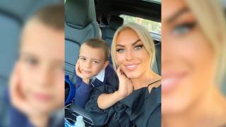 Emoțiile Amnei în prima zi de școală, alături de fiul ei, David