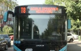 Elevii din București au evidat autobuzele școlare, de teama infectării cu noul coronavirus (Video)