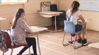 Mii de elevi au aflat cu 12 ore înainte că nu trebuie să mai vină azi la şcoală