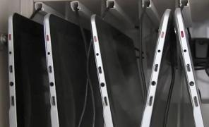 Tabletele promise de Ministerul Educației elevilor se lasă așteptate