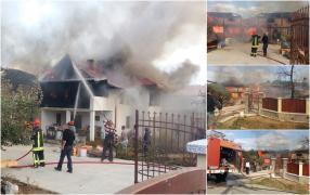 Incendiu puternic la Botoșani, 3 locuințe cuprinse de flăcări | Video