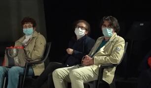 Actorii au jucat în curte, la Teatrul Dramatic din Galaţi