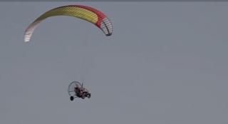 Festival de parapantă în Odorheiu Secuiesc. Culorile toamnei, admirate din văzduh