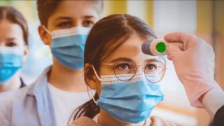 Elevii unei școli din București, chemați la ore în scenariul galben, deși sunt patru cazuri de infectări cu noul coronavirus