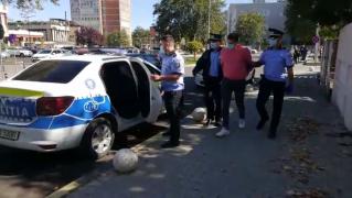 Bărbat reținut pentru mită electorală, la Măgurele. Ar fi oferit câte 200 de lei în schimbul a două voturi (Video)