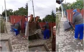 Acuzat de localnici că n-a făcut nimic, un primar le-a scos băncile și stâlpii de iluminat de la porți | Video