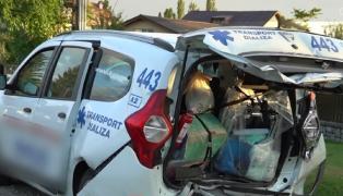 Accident cu o mașină care ducea pacienți la dializă, la ieşirea din Târgovişte