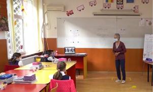 Recordul de infectări cu noul coronavirus trimite mai multe școli în scenariul roșu imaginat de autorități