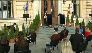 Studenții și bobocii au început cu emoție noul an universitar