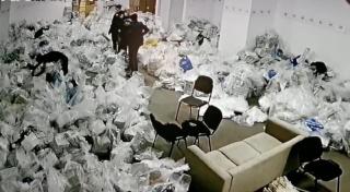 Două dosare penale în cazul scandalului electoral de la sectorul 1, după apariția imaginilor în care ar fi saci cu voturi | Video