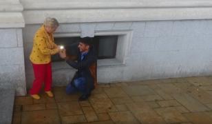 Femeie cerută în căsătorie în cadrul unui flashmob organizat în Piatra Neamţ