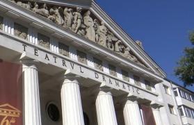 Sălile de teatru, pregătite pentru spectacole