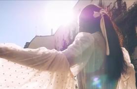 Paris Fashion Week. Model: "Nu mai vedem zâmbetul sau fericirea oamenilor din cauza măştilor" | Video