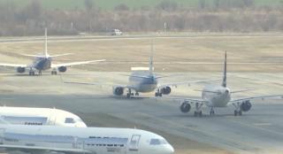 Exclusiv. Alertă cu bombă în avion la Otopeni, discuție ireală între pilot și turnul de control de pe aeroport