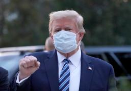 Donald Trump, ieșire ca-n filme din spital: "Există un pericol, dar e ok" (Video)