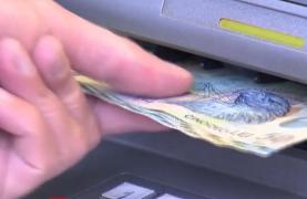 Salariile românilor au scăzut în pandemie. Angajații din HoReCa încasează cei mai puțini bani