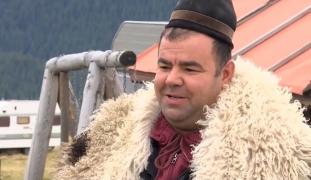 Transalpina, deschisă la mijlocul toamnei, spre uimirea ciobanilor și bucuria turiștilor