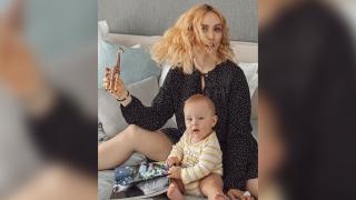 Alina Tănasă, primul an de mamă. Influencerița și-a botezat băiatul pe care nu se sfiește să îl arate lumii întregi