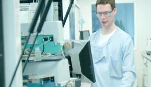 Tratamentul pe bază de anticorpi monoclonali, o speranță împotriva coronavirusului