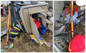 Șofer scos în viață din cabina autobetonierei care a căzut peste el, pe o șosea din Timiș (Video)