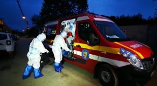 Nuntaşii de la mega-nunta din weekend au început să se simtă rău. Soacra mare a chemat SMURD-ul, mireasa e deja infectată cu Covid | Video