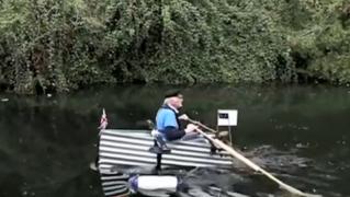 Un fost maior al armatei britanice vrea să vâslească 160 de kilometri în scop caritabil