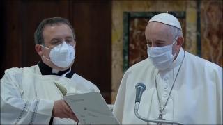 Papa Francisc, pentru prima dată cu mască de protecție la o slujbă publică - [video]