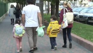 Şcoala online i-ar putea transforma în şomeri pe mulţi părinţi din Bucureşti