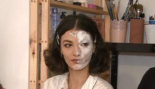 Masca de Halloween, pictată direct pe față