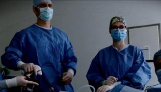 Endometrioza, o boală cu simptome înșelătoare, care poate afecta femeile încă din adolescență