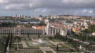 Românii preferă călătoriile în destinații care nu cer test Covid-19. Ce recomandă specialiștii