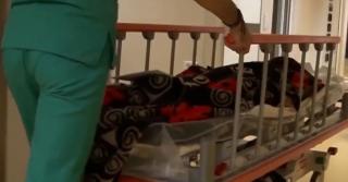 O fetiţă infectată cu COVID-19, plimbată şase zile între spitale din trei oraşe diferite, pentru că nu avea loc