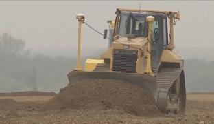 Șantierul Autostrăzii Transilvania, aproape abandonat. Ministerul Transporturilor ia în calcul rezilierea contractului